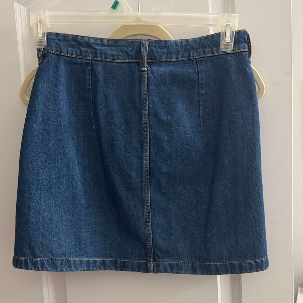 H&M Blue Denim Button-Up Mini Skirt - Picture 3 of 3